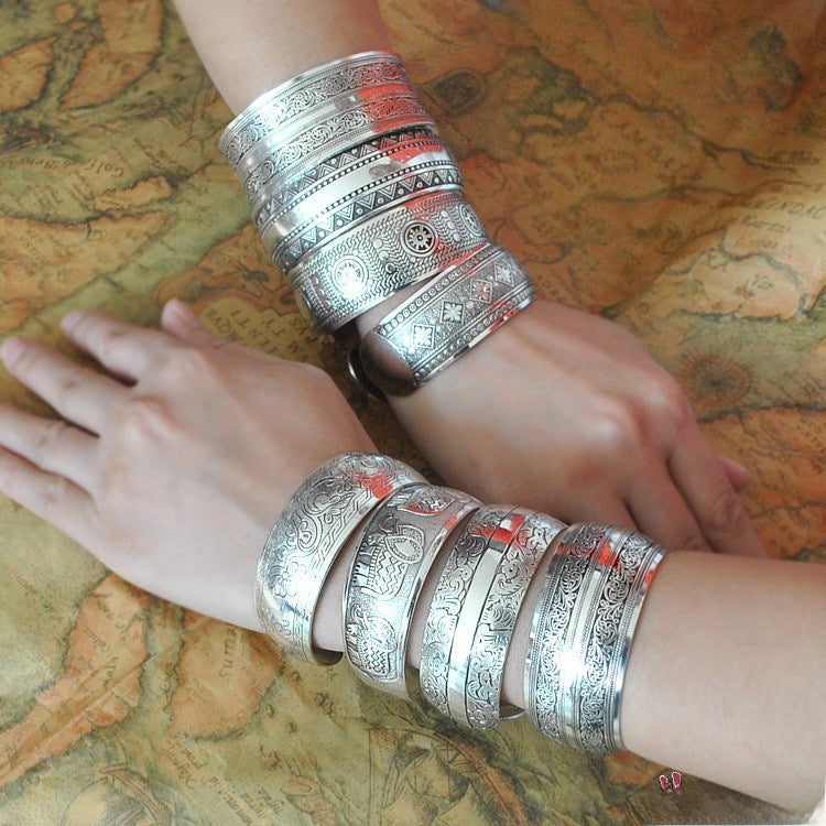 Wholesale Ancient silver open bracelet for women retro Bohemian ethnic style carved pattern elephant wide Bracelet jewelry